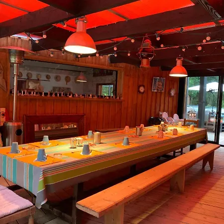 Au Bois Flotte Bed & Breakfast 4*
