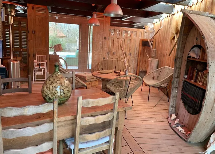 Au Bois Flotte Bed & Breakfast Hourtin