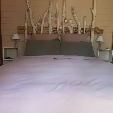 Au Bois Flotte Bed and Breakfast