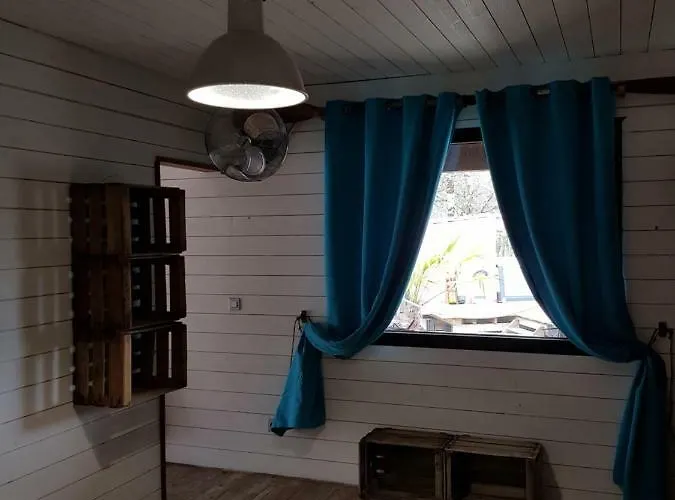 Au Bois Flotte فندق مبيت وإفطار